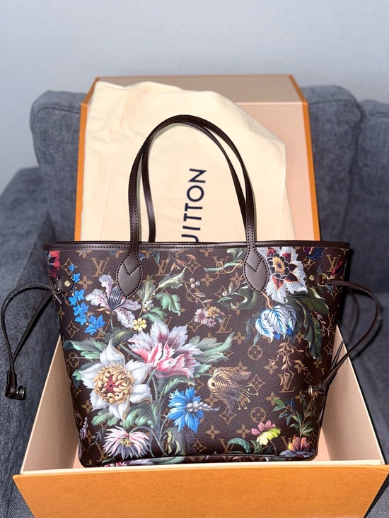 Louis Vuitton Handbags - Louis Vuitton Neverfull MM monogram Eden Garden limited edition tote bag